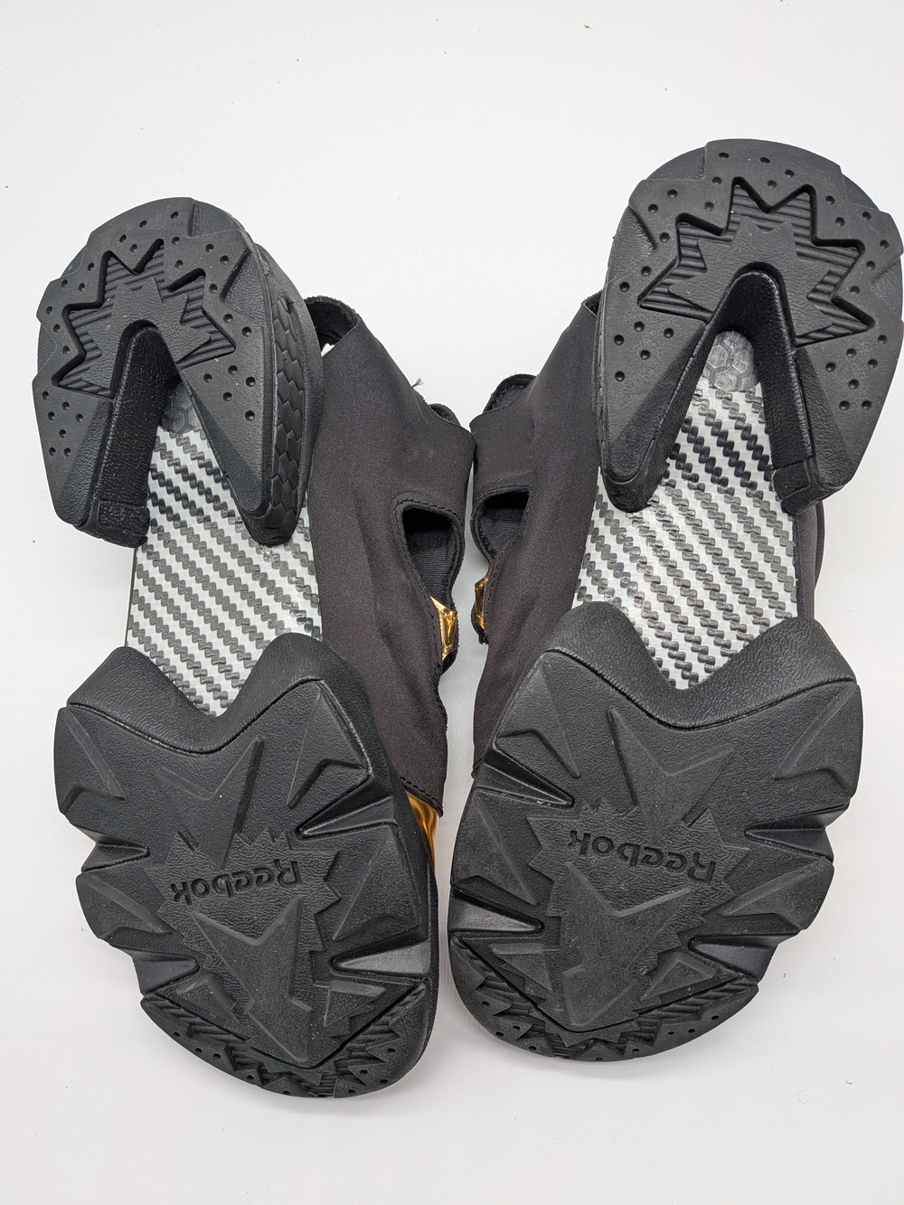 Reebok Instapump Fury Sandals Black Gold BD3184 Women's Slip-On Size 7 - Picture 5 of 6